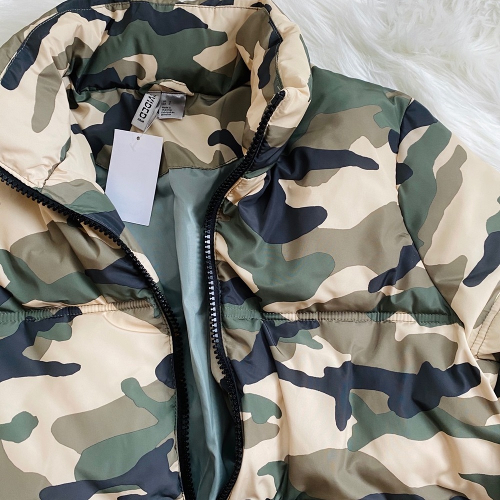 H&M Light Khaki Green Padded Jacket - Picture 3 of 8